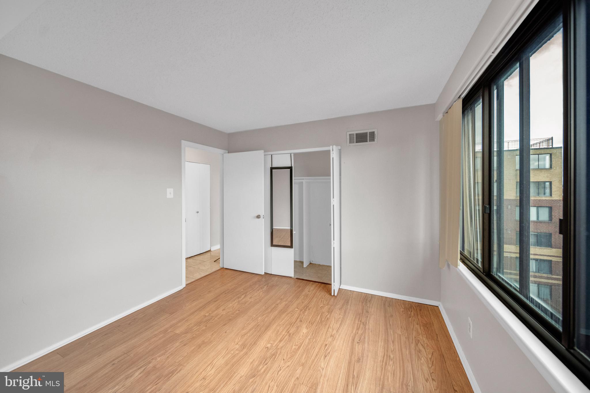 LOGAN CIRCLE - Residential