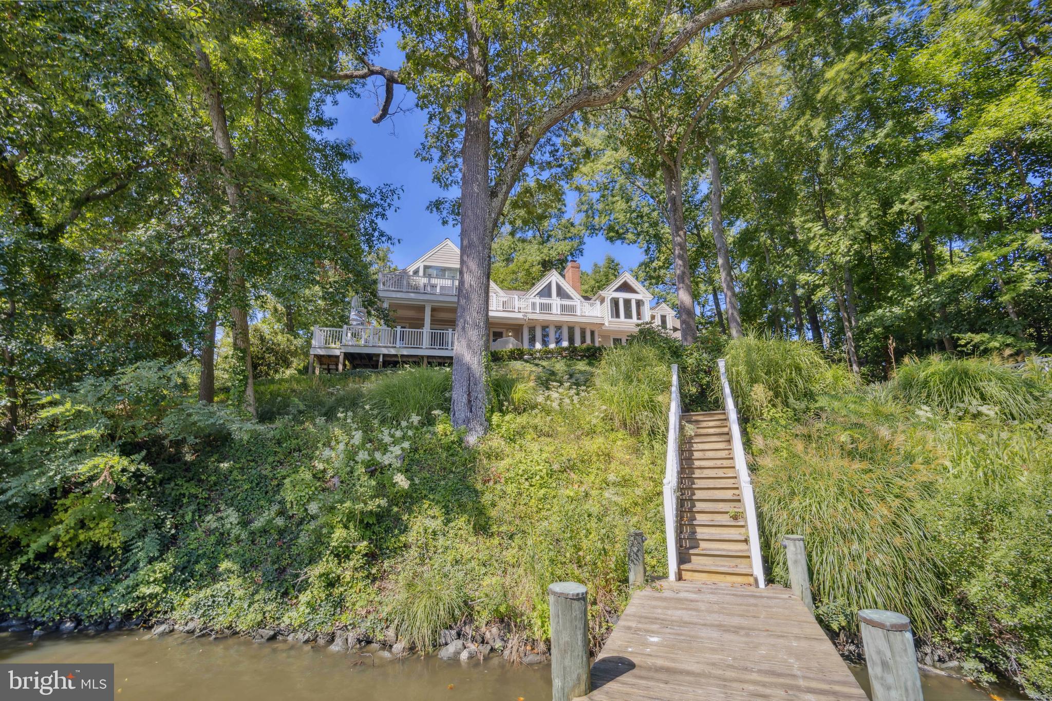 ANNAPOLIS ROADS - Residential