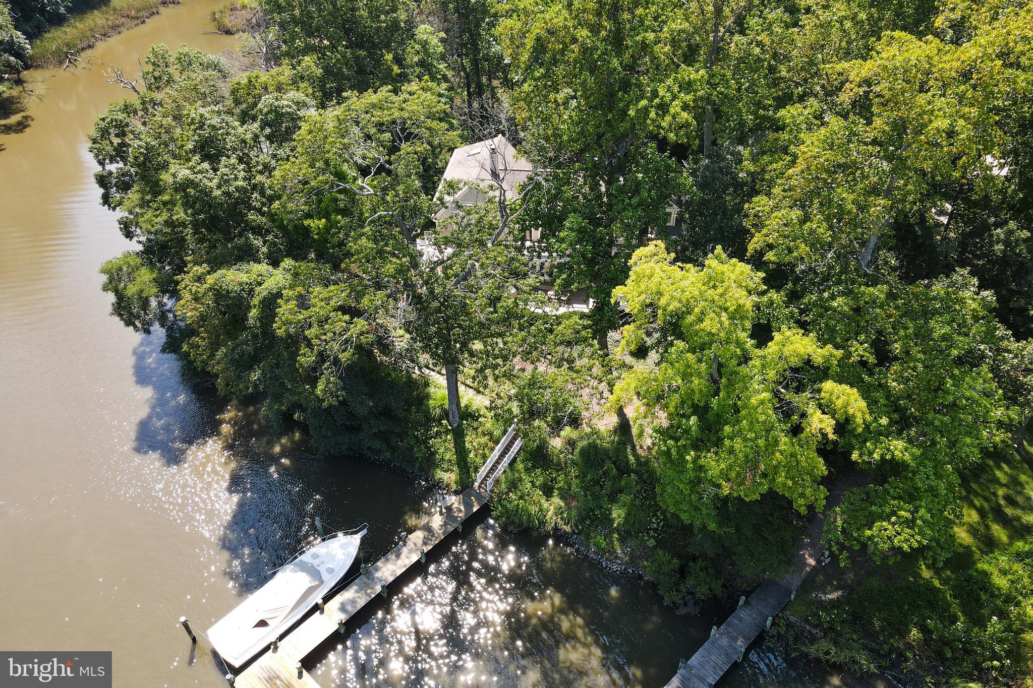 ANNAPOLIS ROADS - Residential