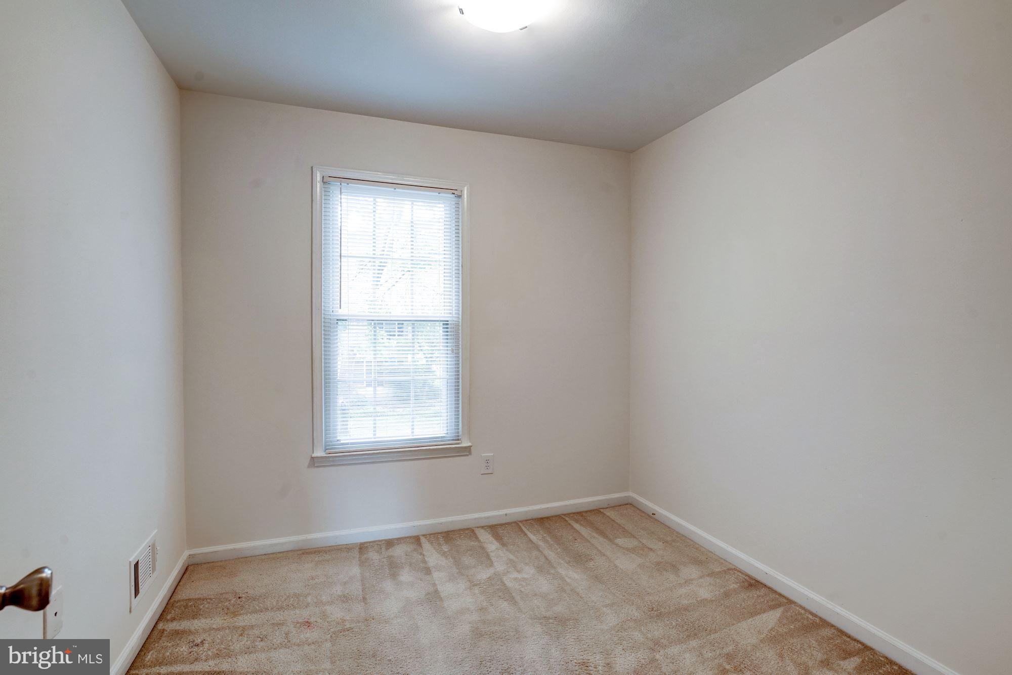 DEEPWOOD - Residential Lease