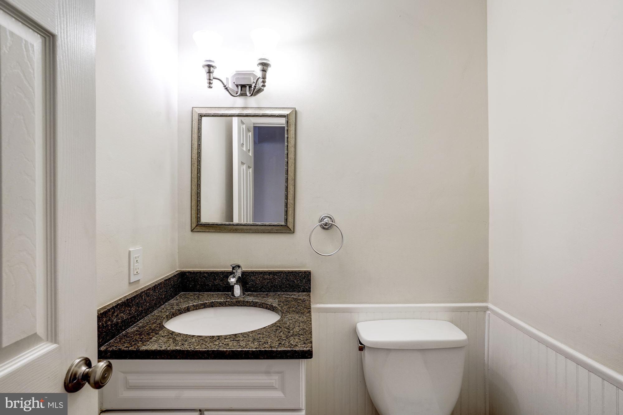 DEEPWOOD - Residential Lease