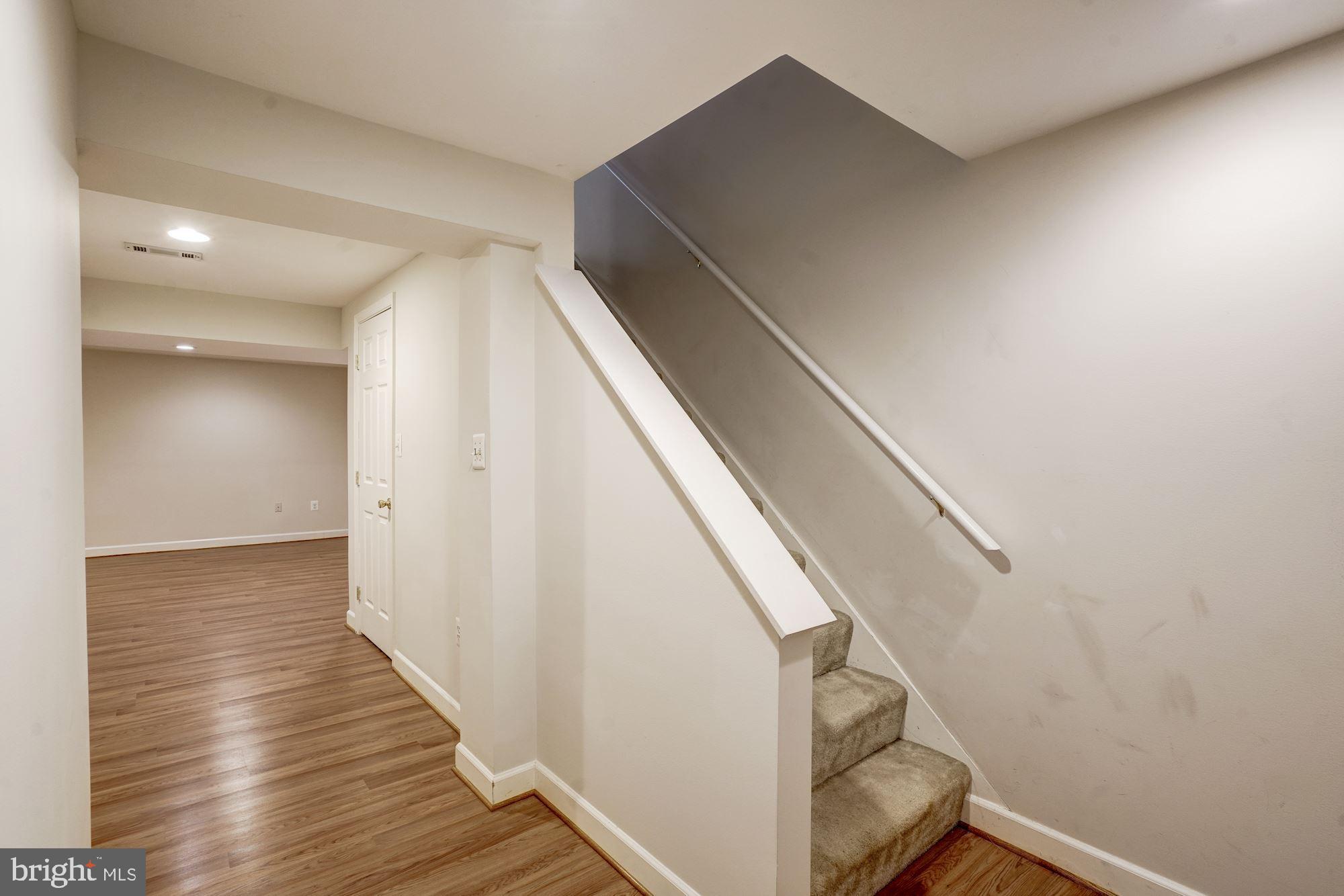 DEEPWOOD - Residential Lease