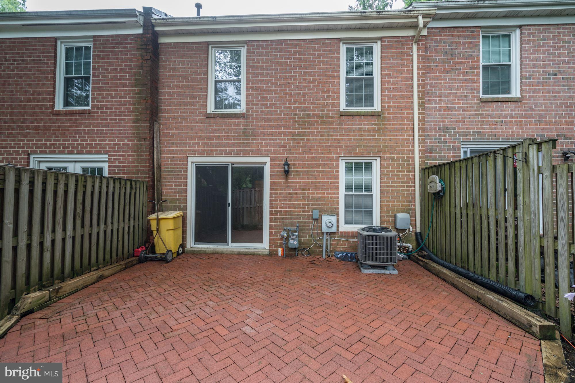 DEEPWOOD - Residential Lease