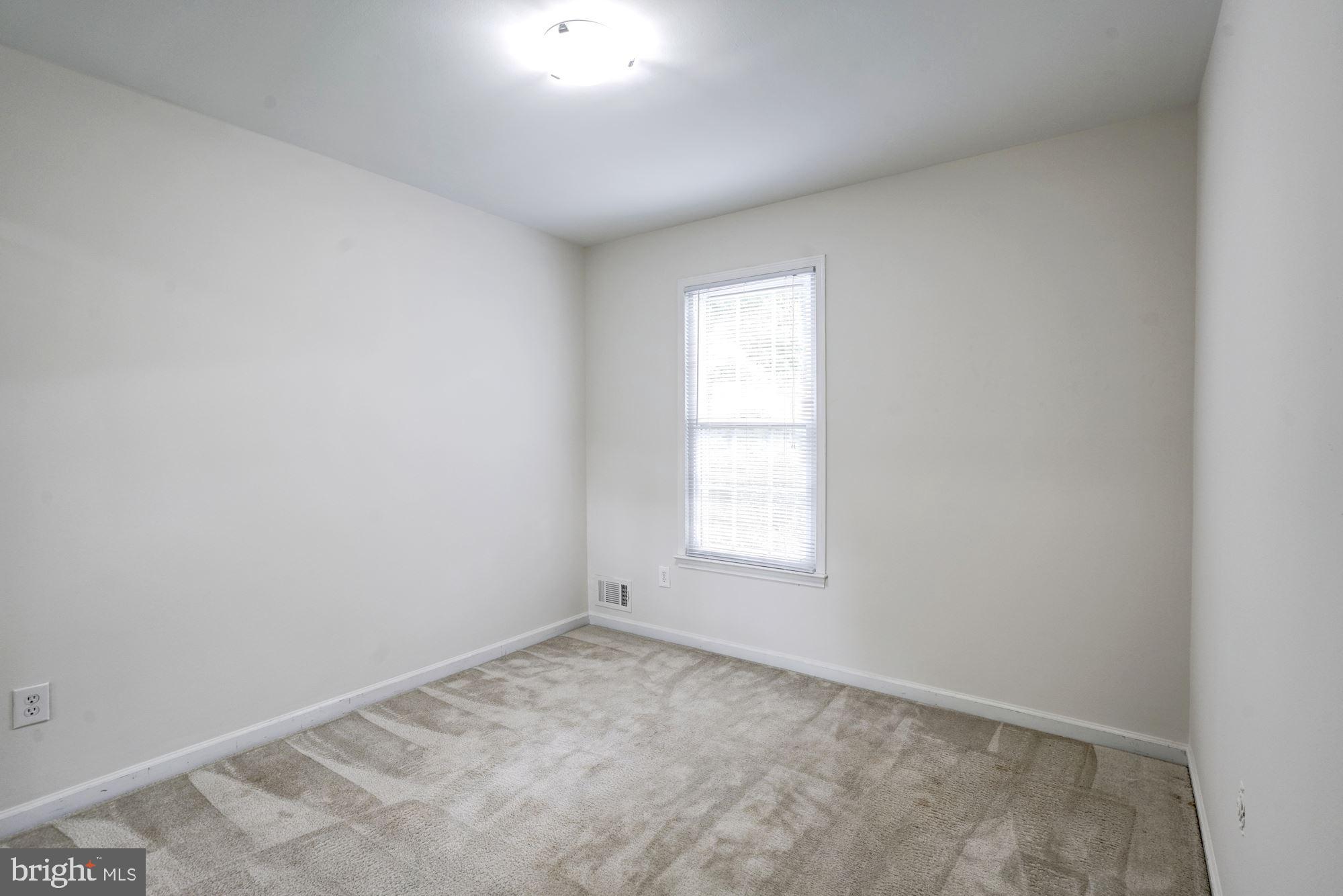 DEEPWOOD - Residential Lease