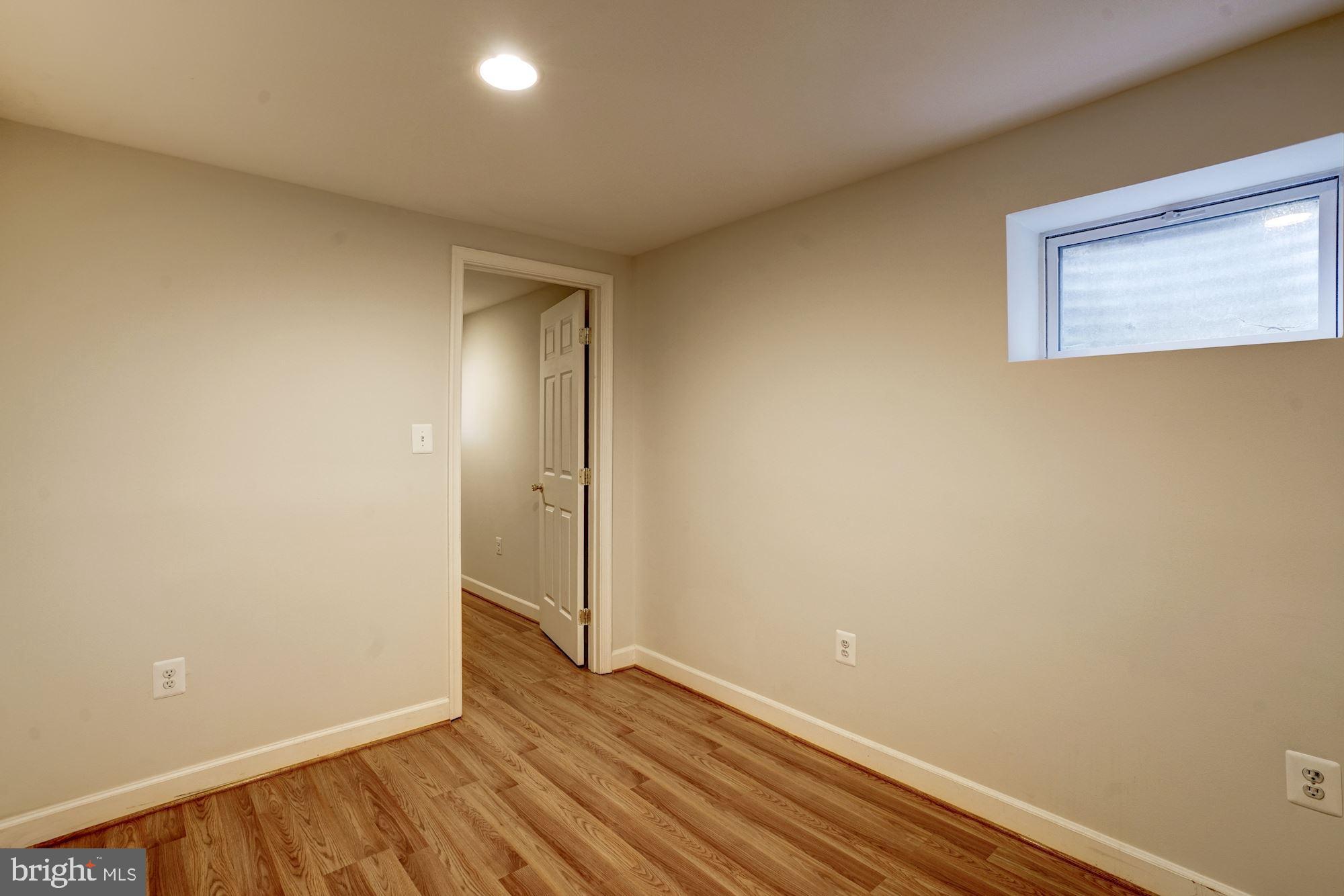 DEEPWOOD - Residential Lease