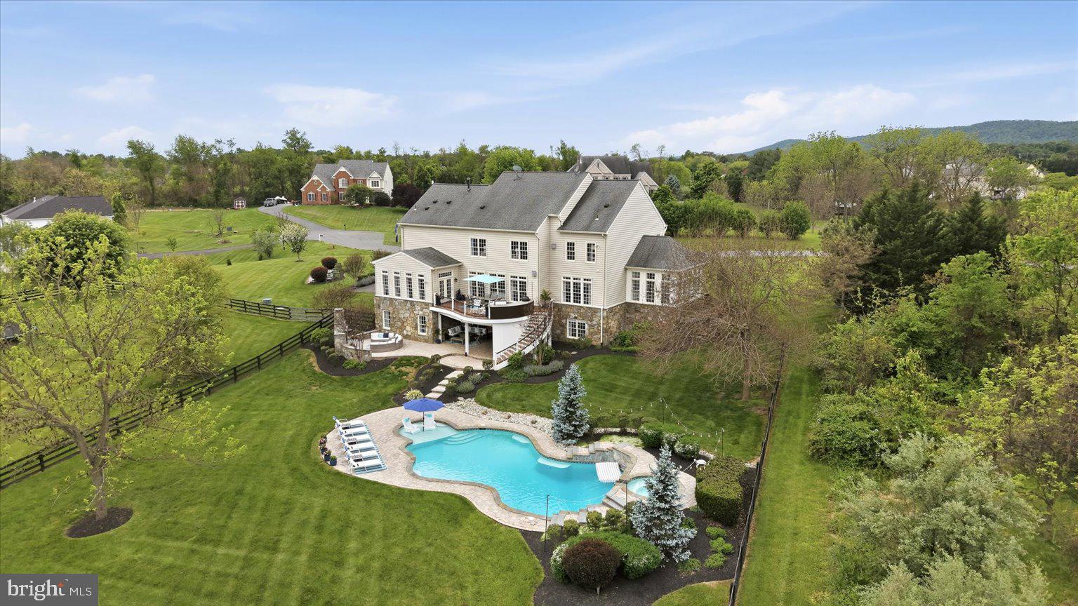 EAGLE CREEK - Residential