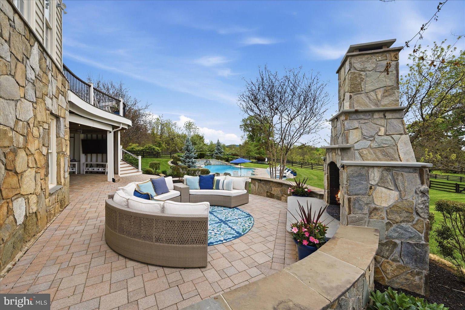 EAGLE CREEK - Residential