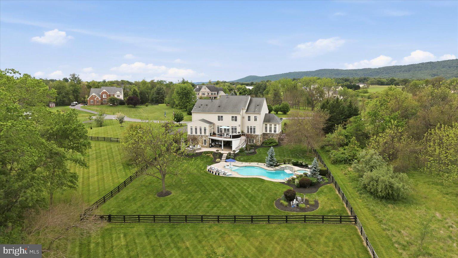 EAGLE CREEK - Residential