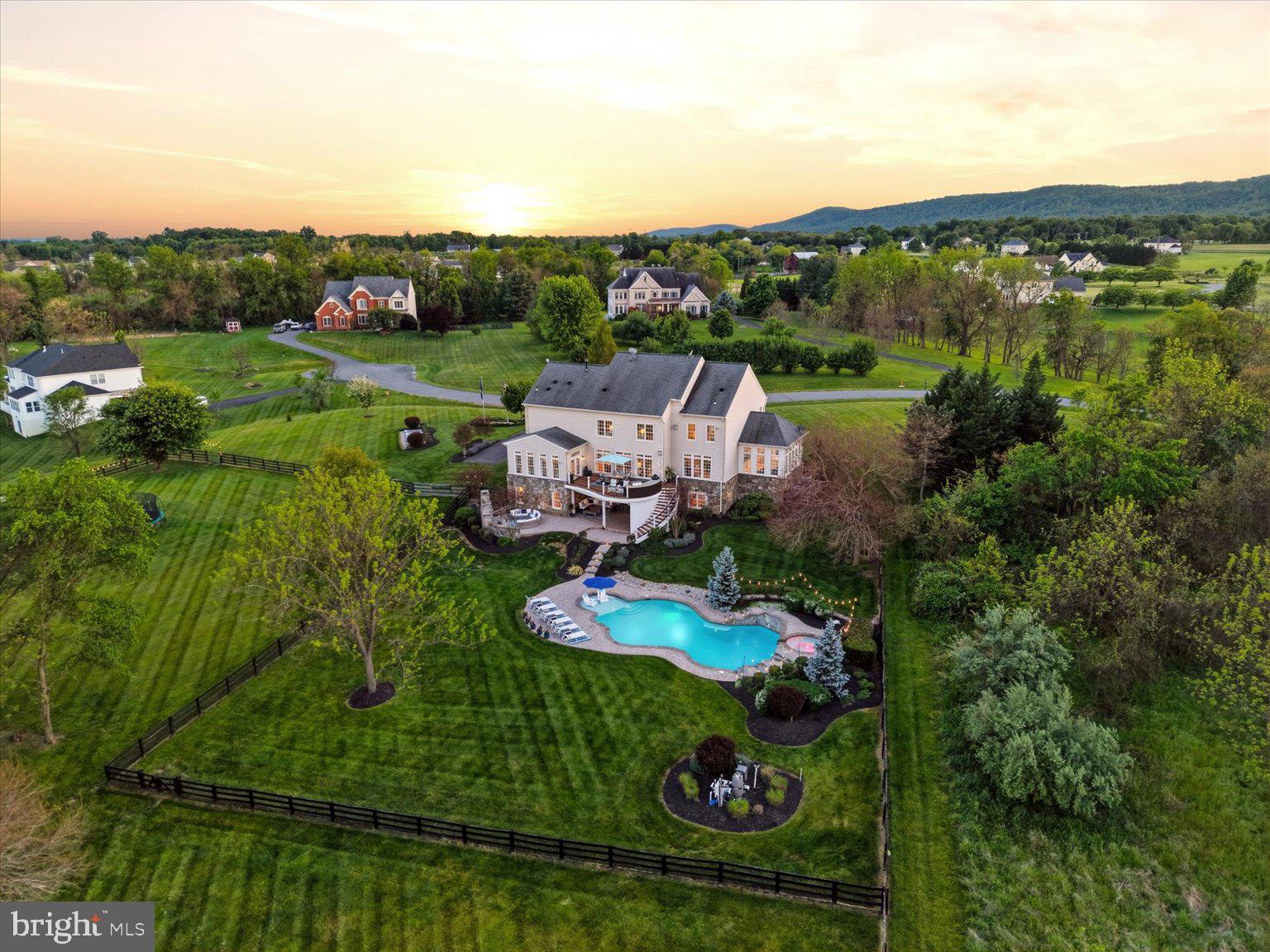 EAGLE CREEK - Residential