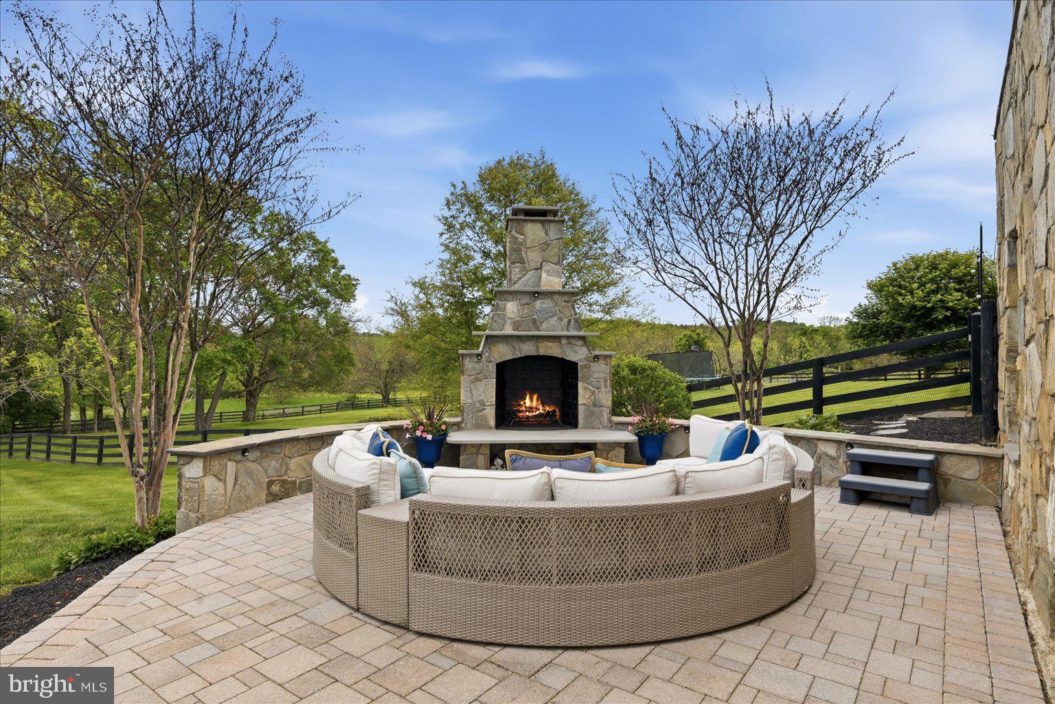EAGLE CREEK - Residential