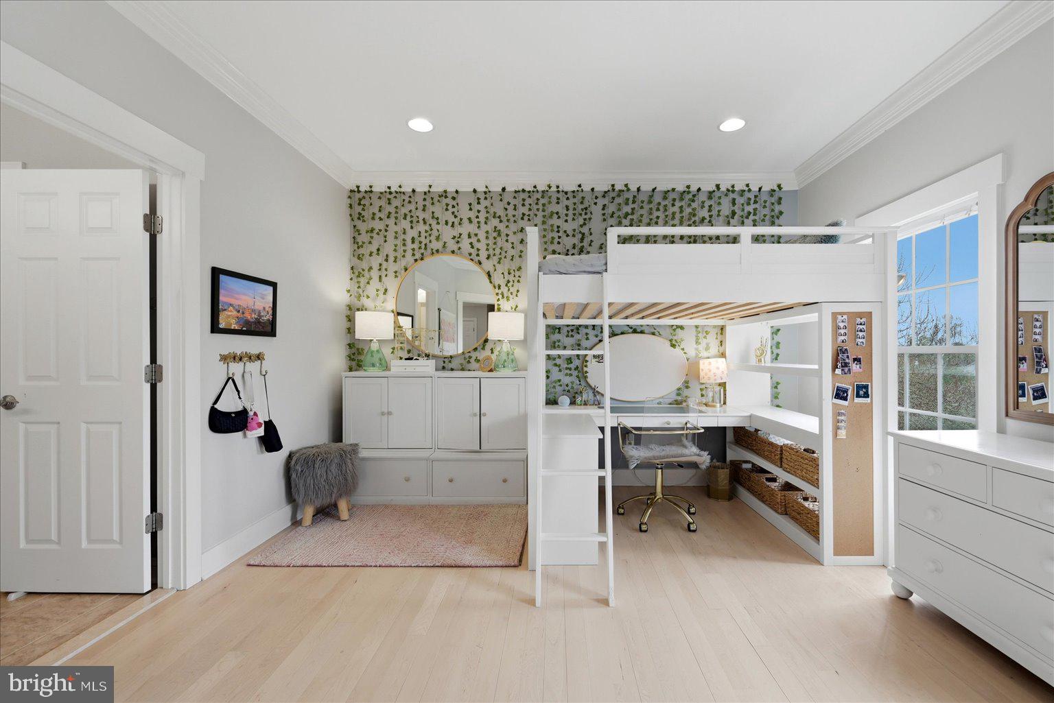 EAGLE CREEK - Residential