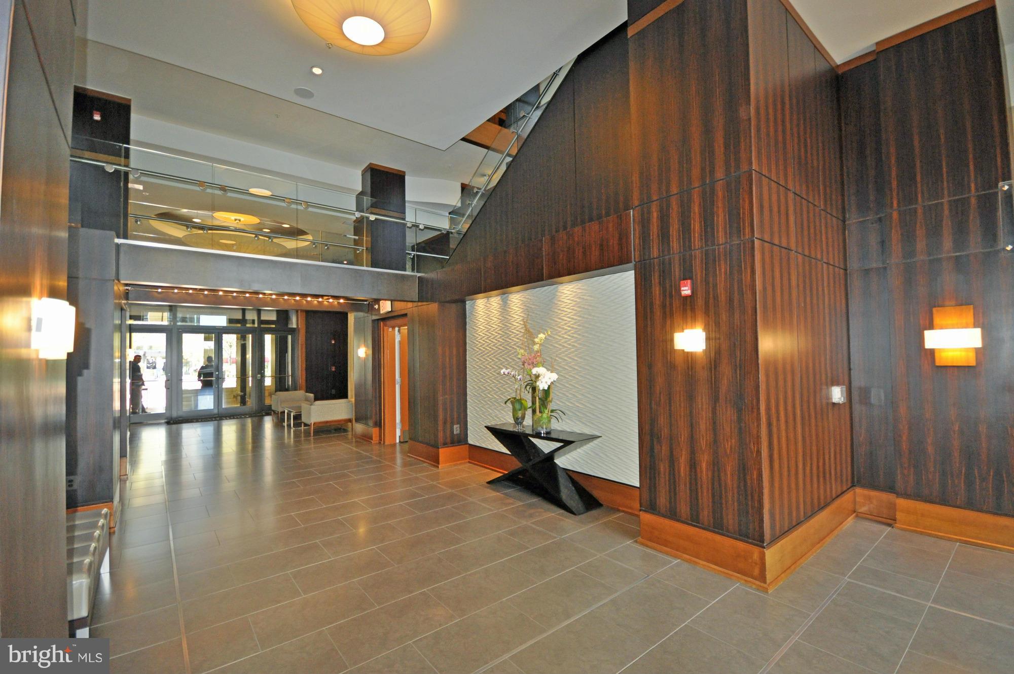 MIDTOWN AT RESTON TOWN CENTER - Residential Lease