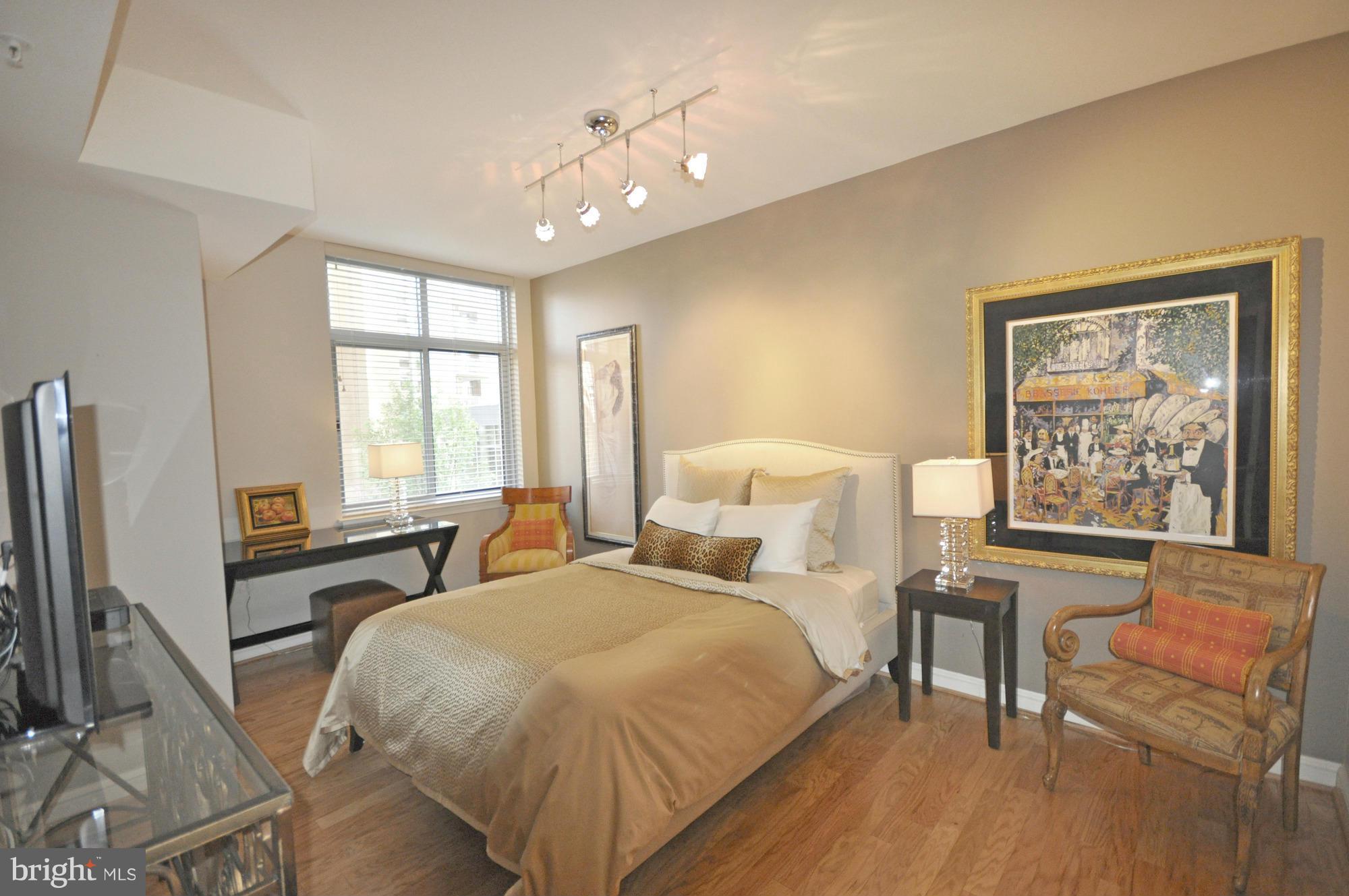 MIDTOWN AT RESTON TOWN CENTER - Residential Lease