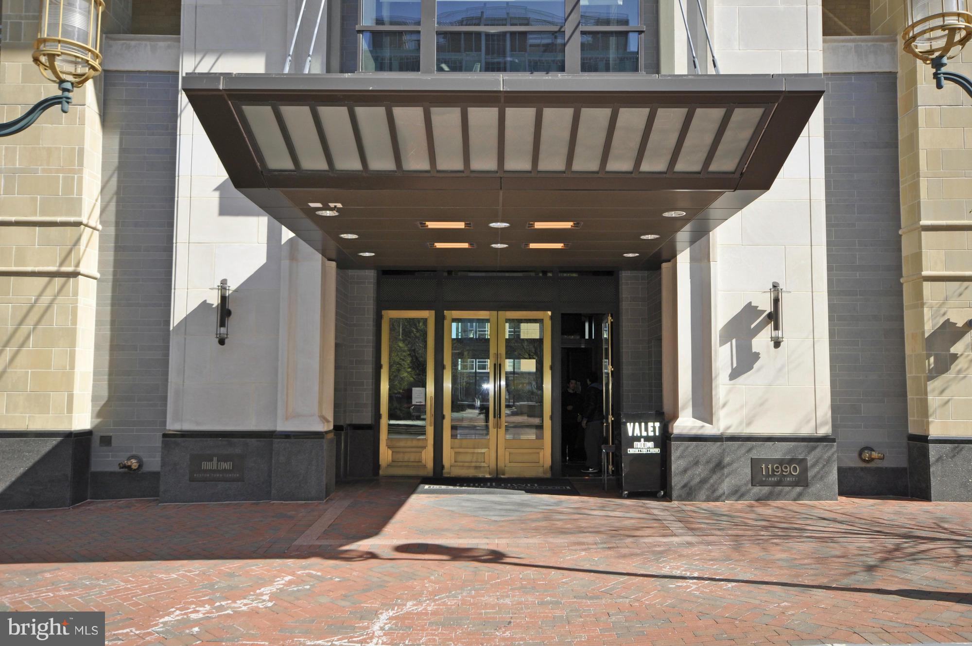 MIDTOWN AT RESTON TOWN CENTER - Residential Lease