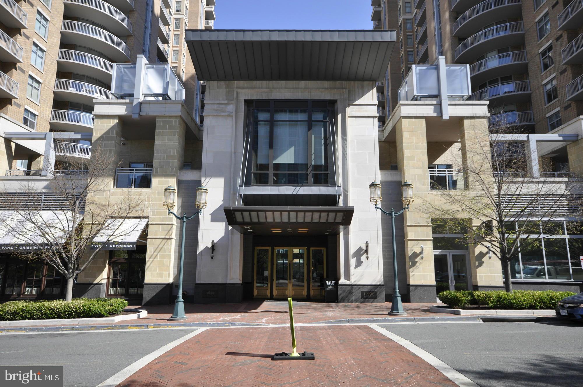 MIDTOWN AT RESTON TOWN CENTER - Residential Lease
