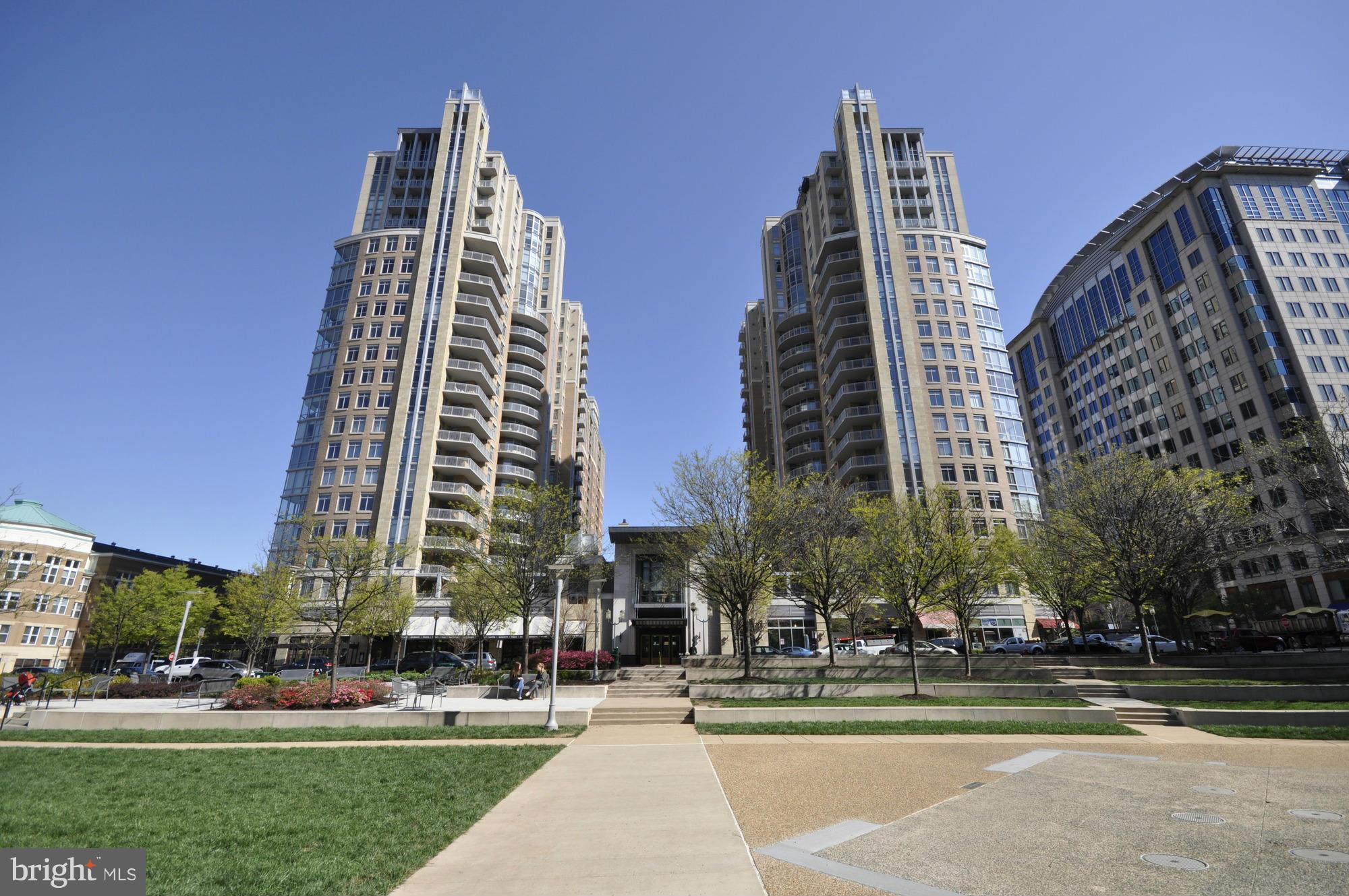 MIDTOWN AT RESTON TOWN CENTER - Residential Lease