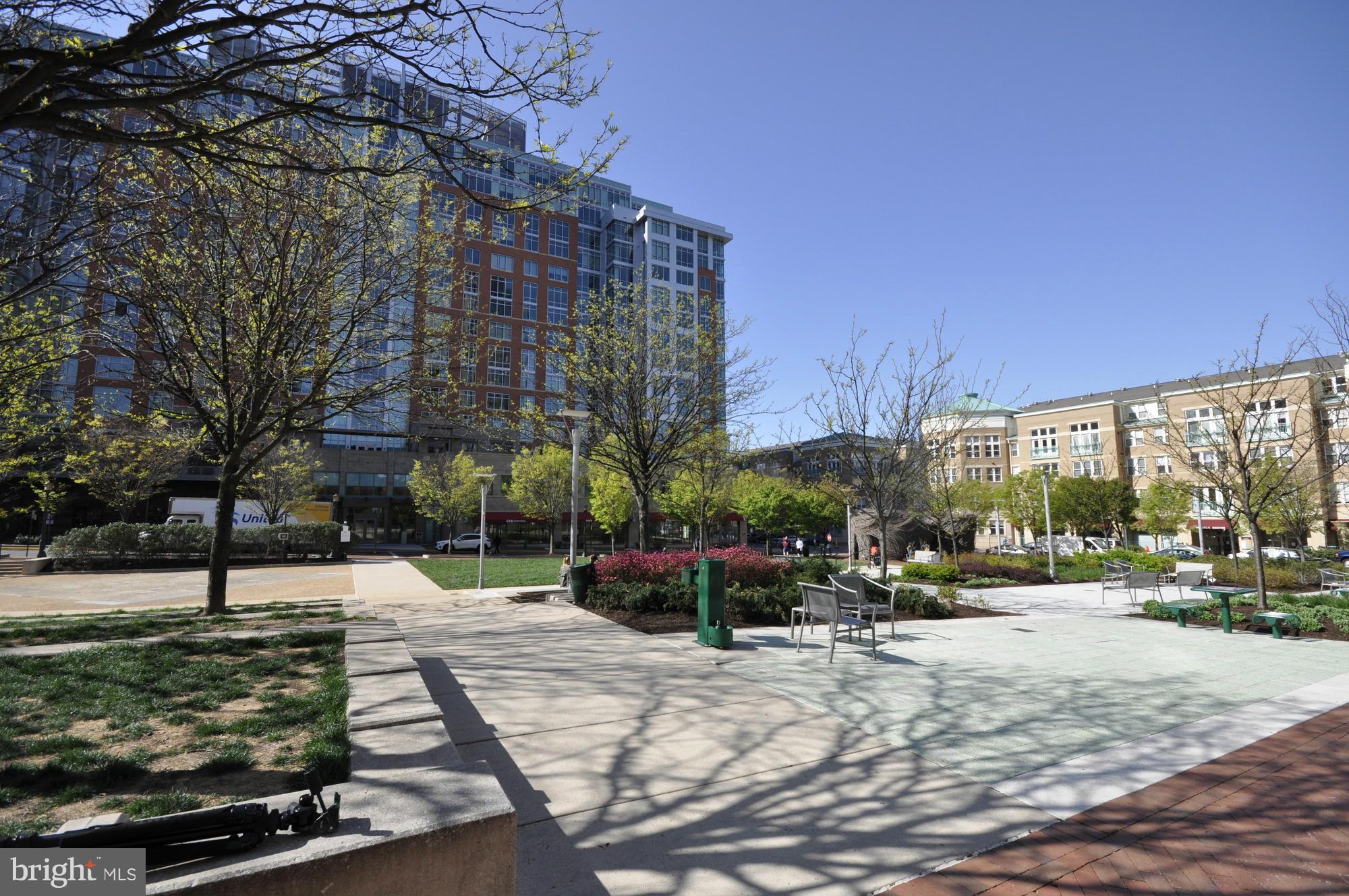 MIDTOWN AT RESTON TOWN CENTER - Residential Lease