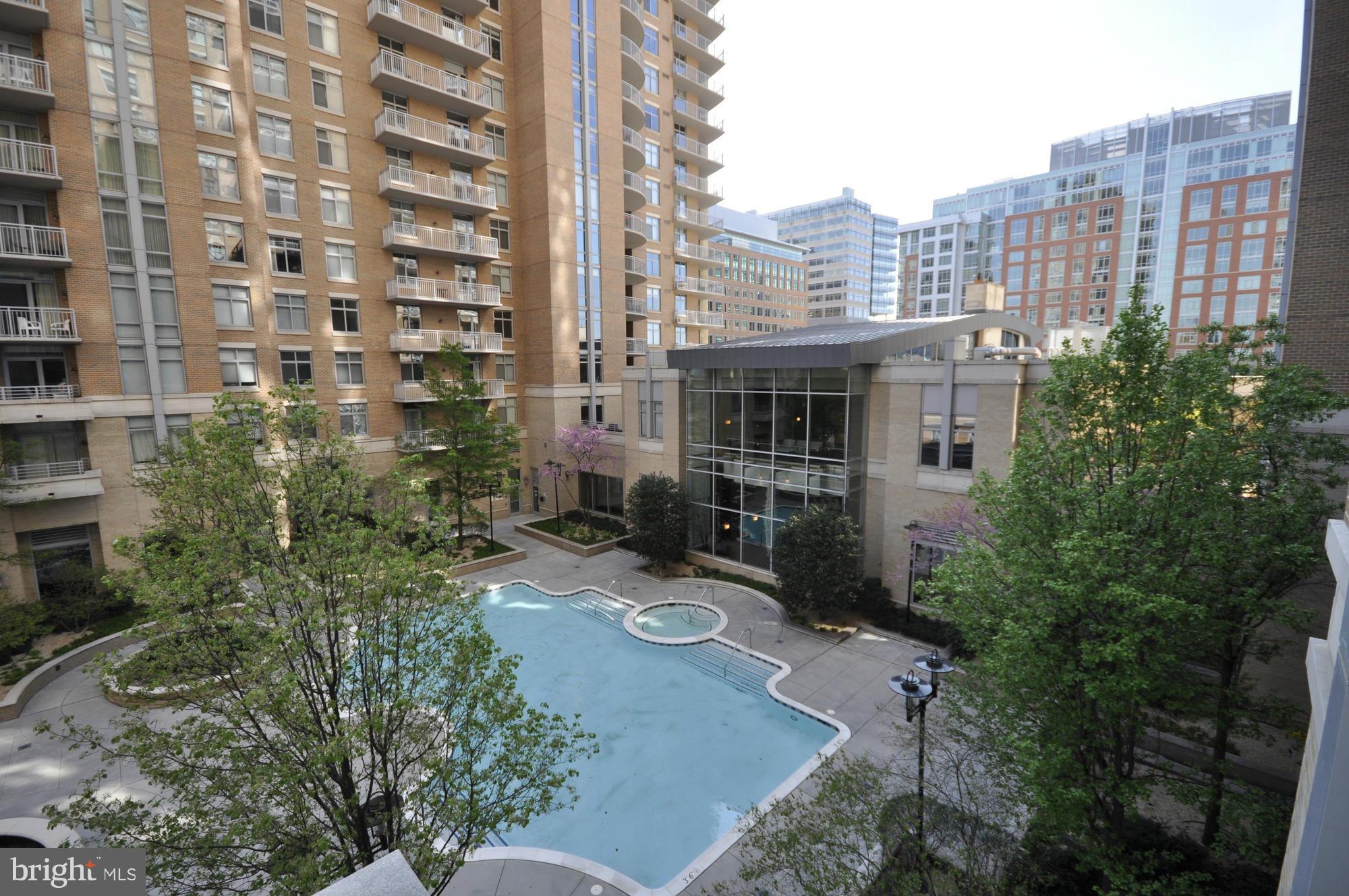 MIDTOWN AT RESTON TOWN CENTER - Residential Lease
