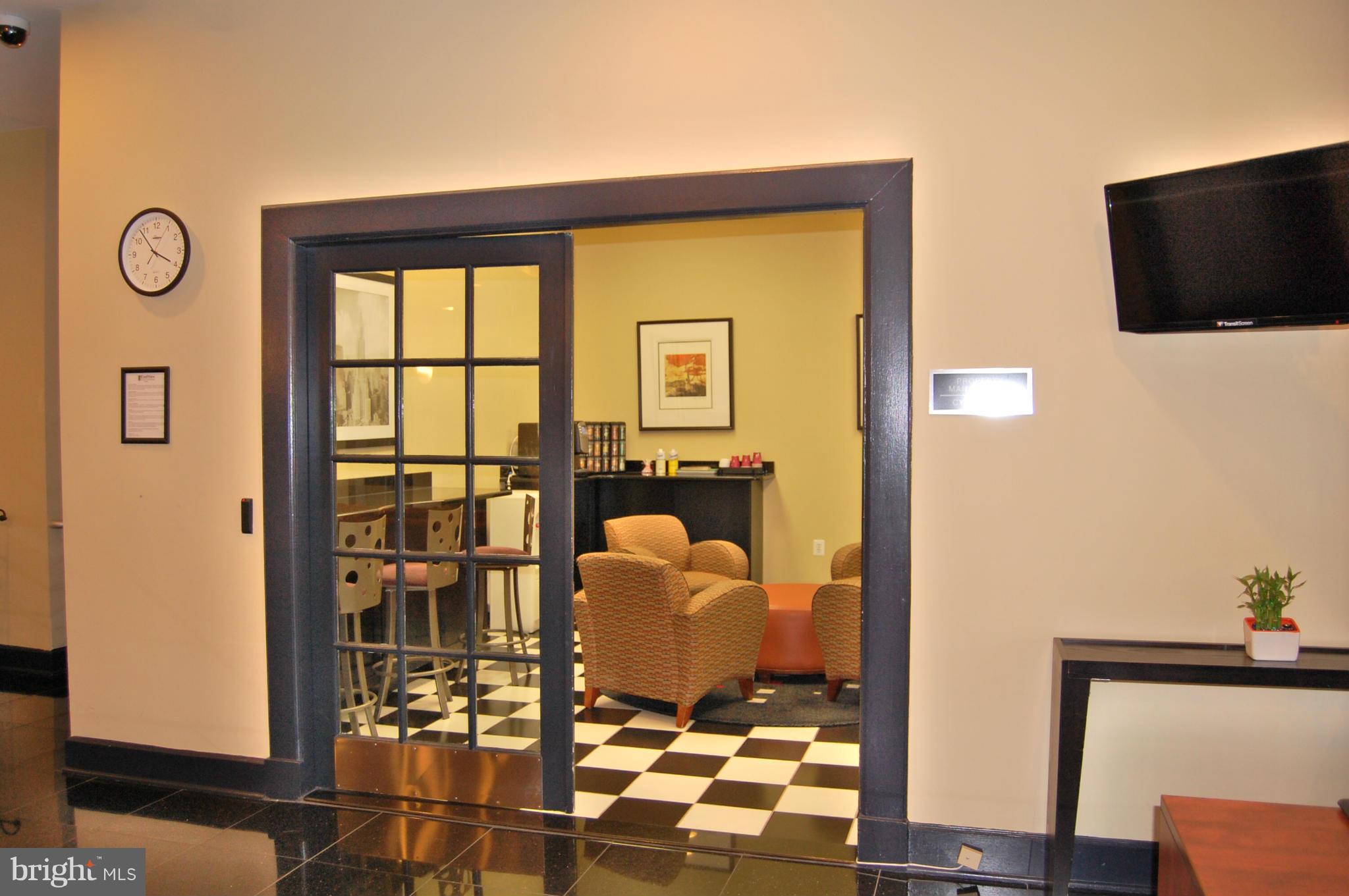 EASTVIEW AT BALLSTON METRO - Residential Lease