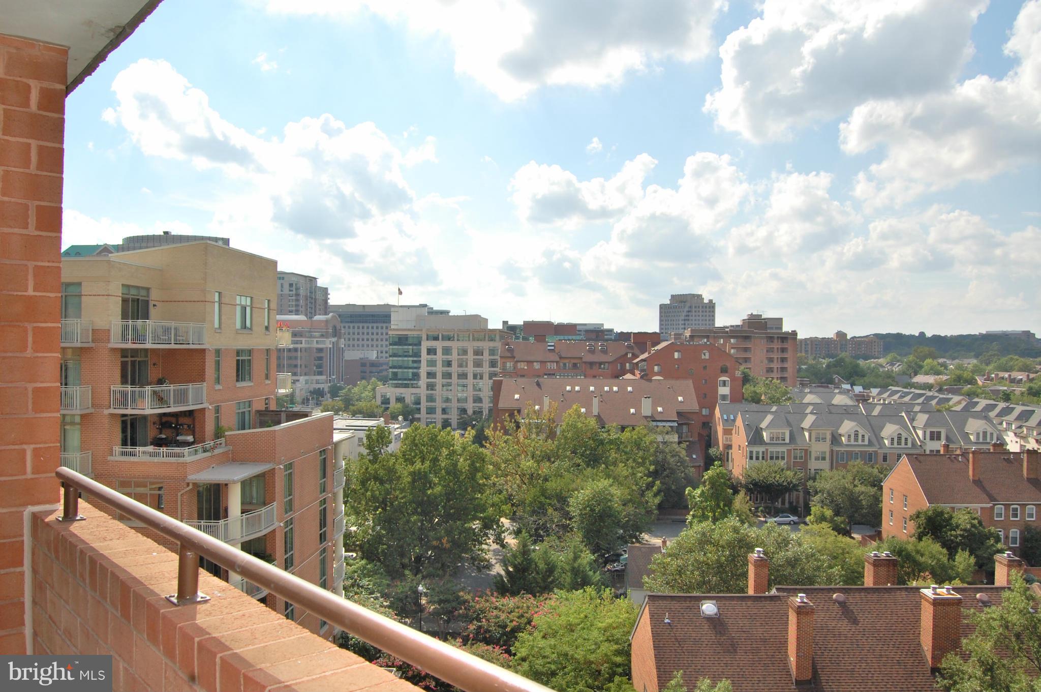 EASTVIEW AT BALLSTON METRO - Residential Lease