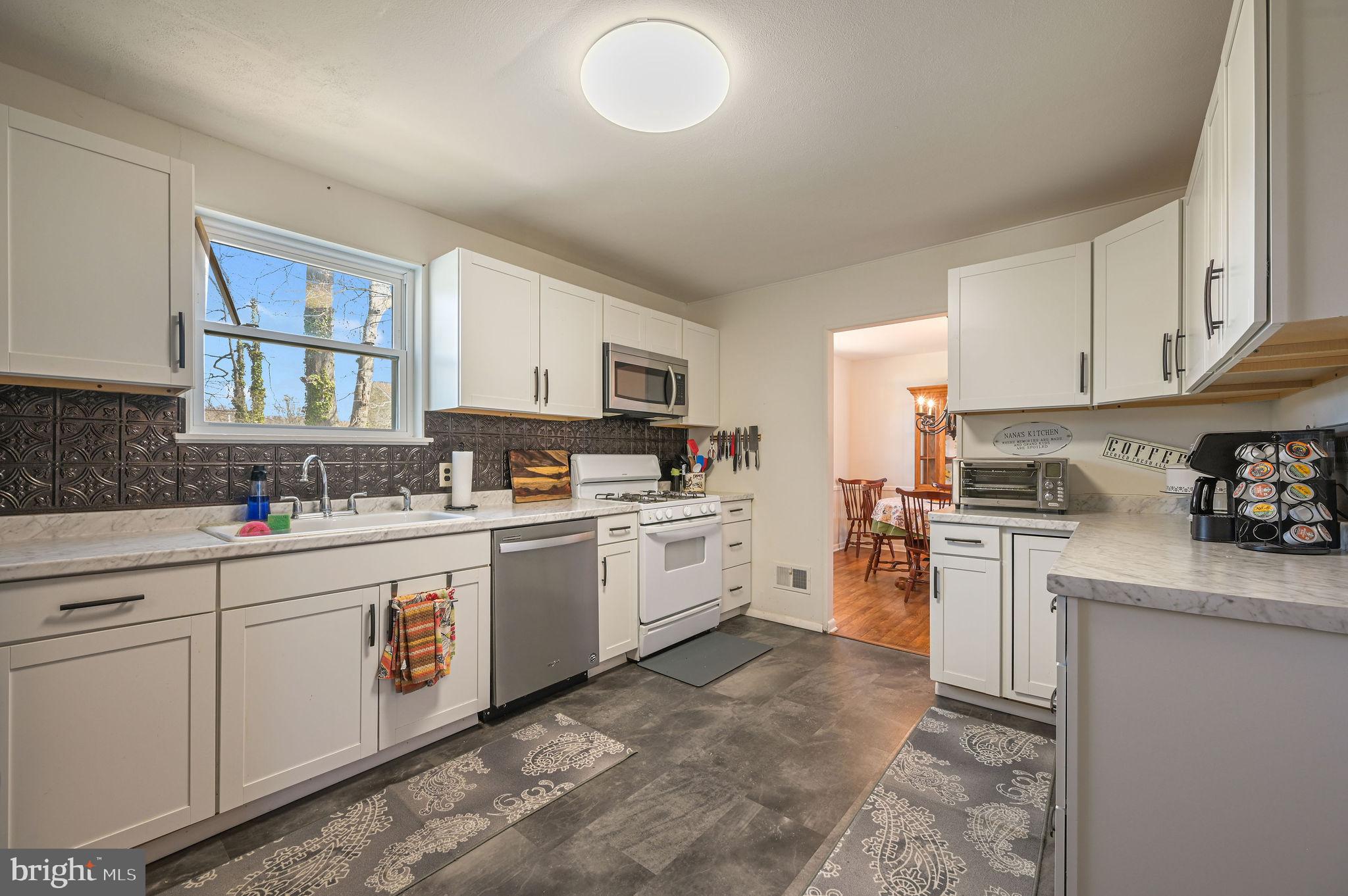 WHITEOAK FARMS - Residential