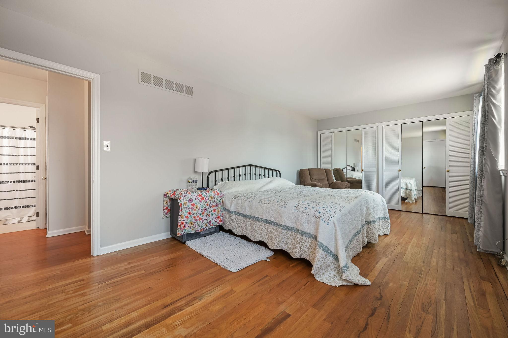 WHITEOAK FARMS - Residential