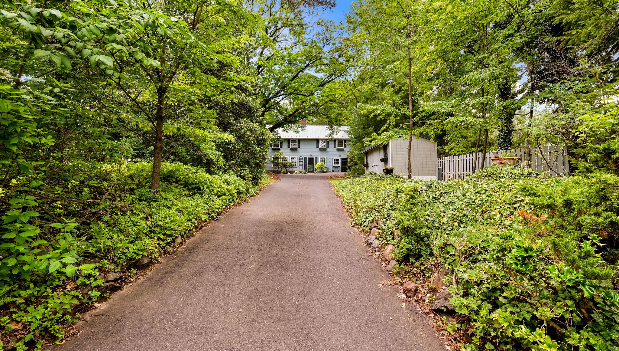 218 FROST LANE
