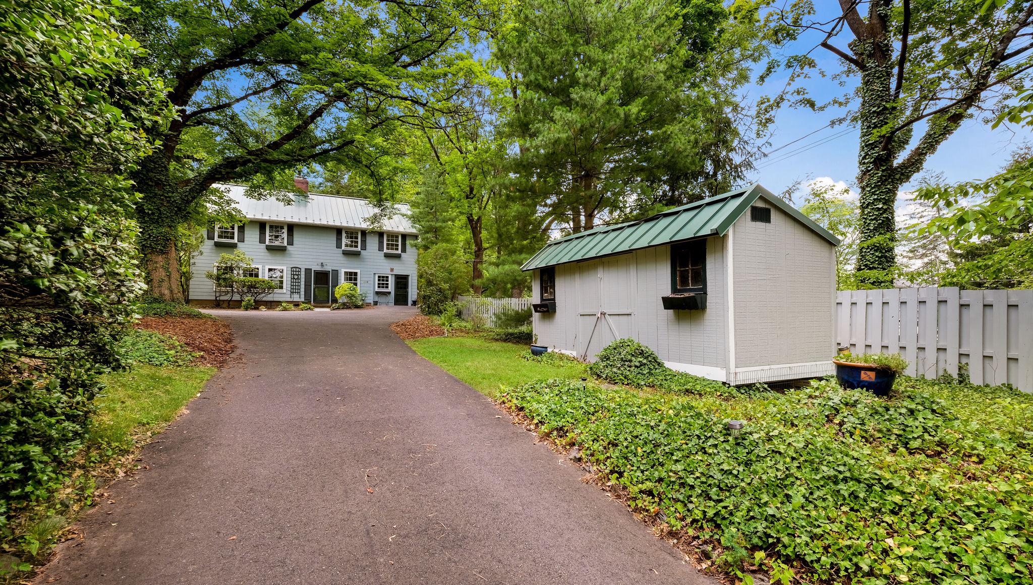 218 FROST LANE