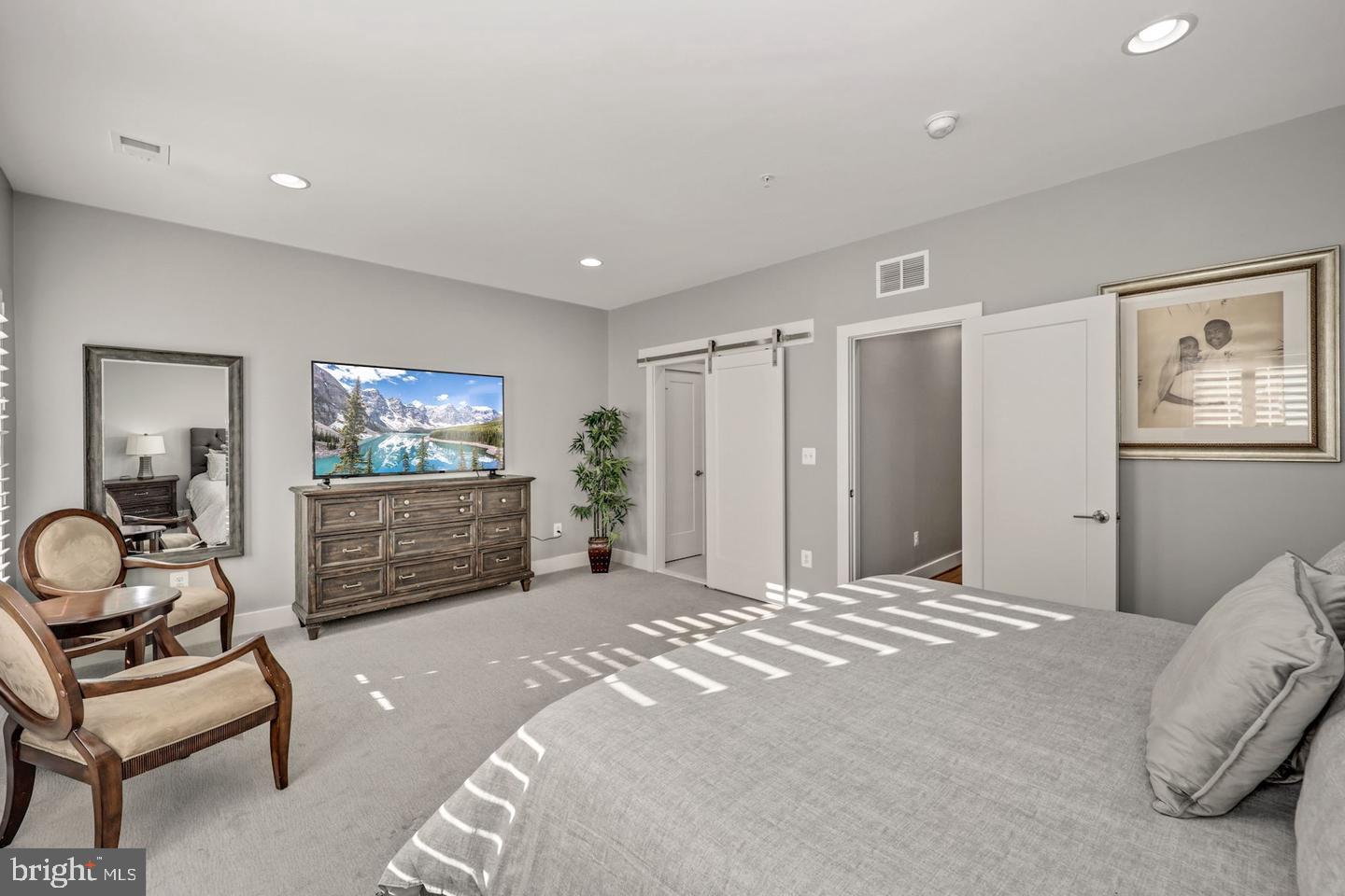 POTOMAC OVERLOOK AT NATIONAL HARBOR - Residential Lease