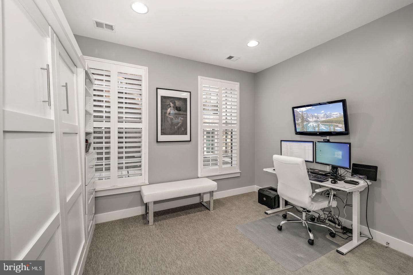 POTOMAC OVERLOOK AT NATIONAL HARBOR - Residential Lease