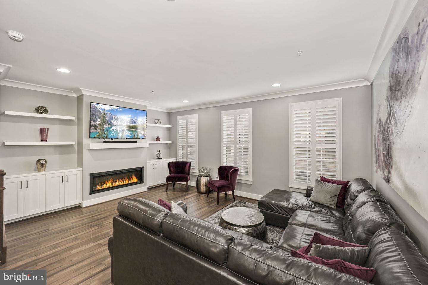 POTOMAC OVERLOOK AT NATIONAL HARBOR - Residential Lease