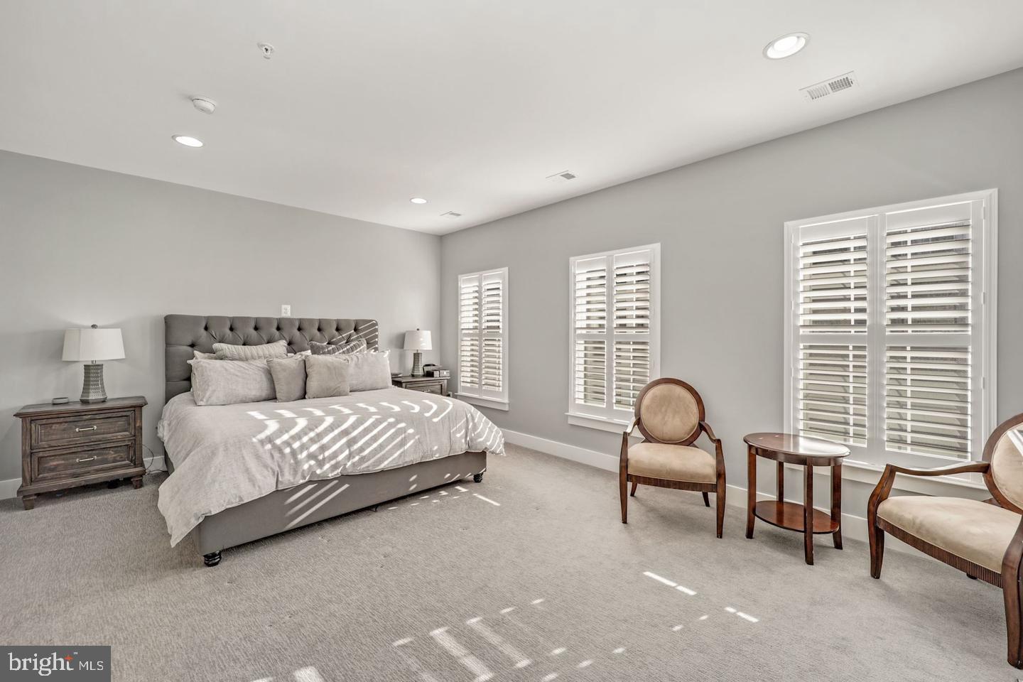 POTOMAC OVERLOOK AT NATIONAL HARBOR - Residential Lease