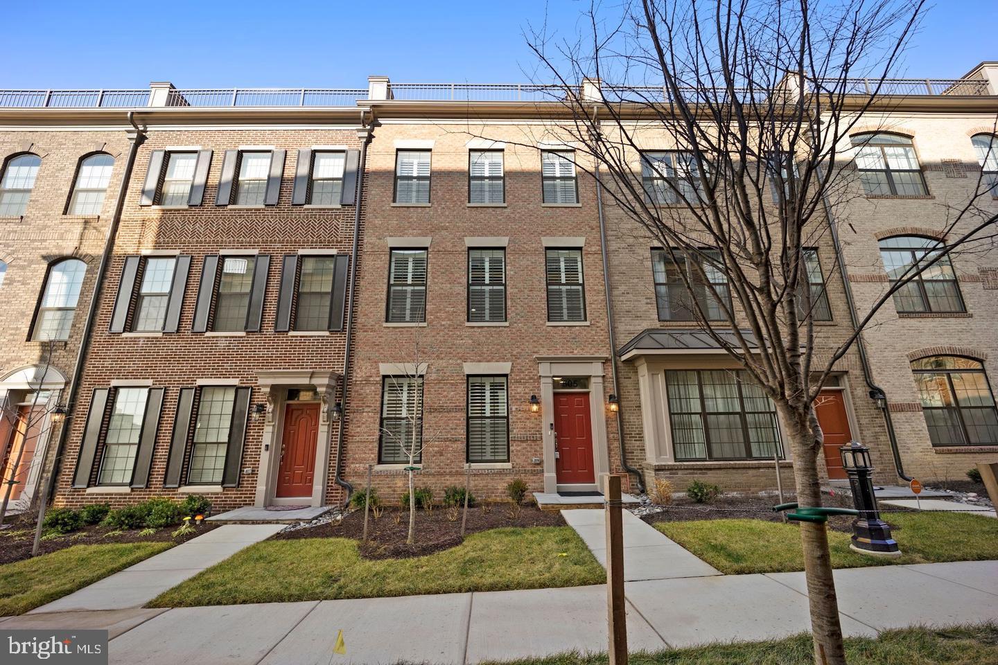 POTOMAC OVERLOOK AT NATIONAL HARBOR - Residential Lease