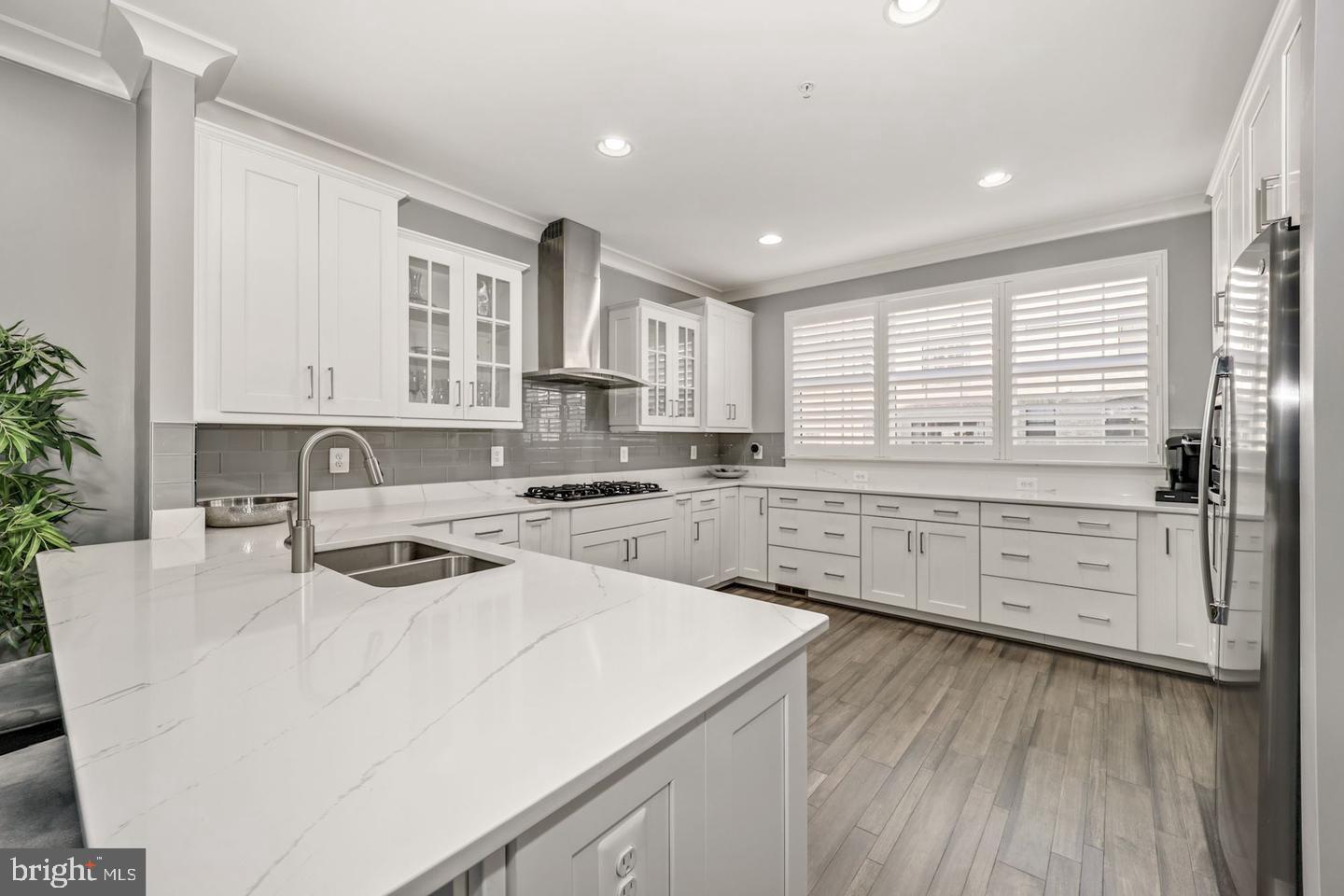 POTOMAC OVERLOOK AT NATIONAL HARBOR - Residential Lease