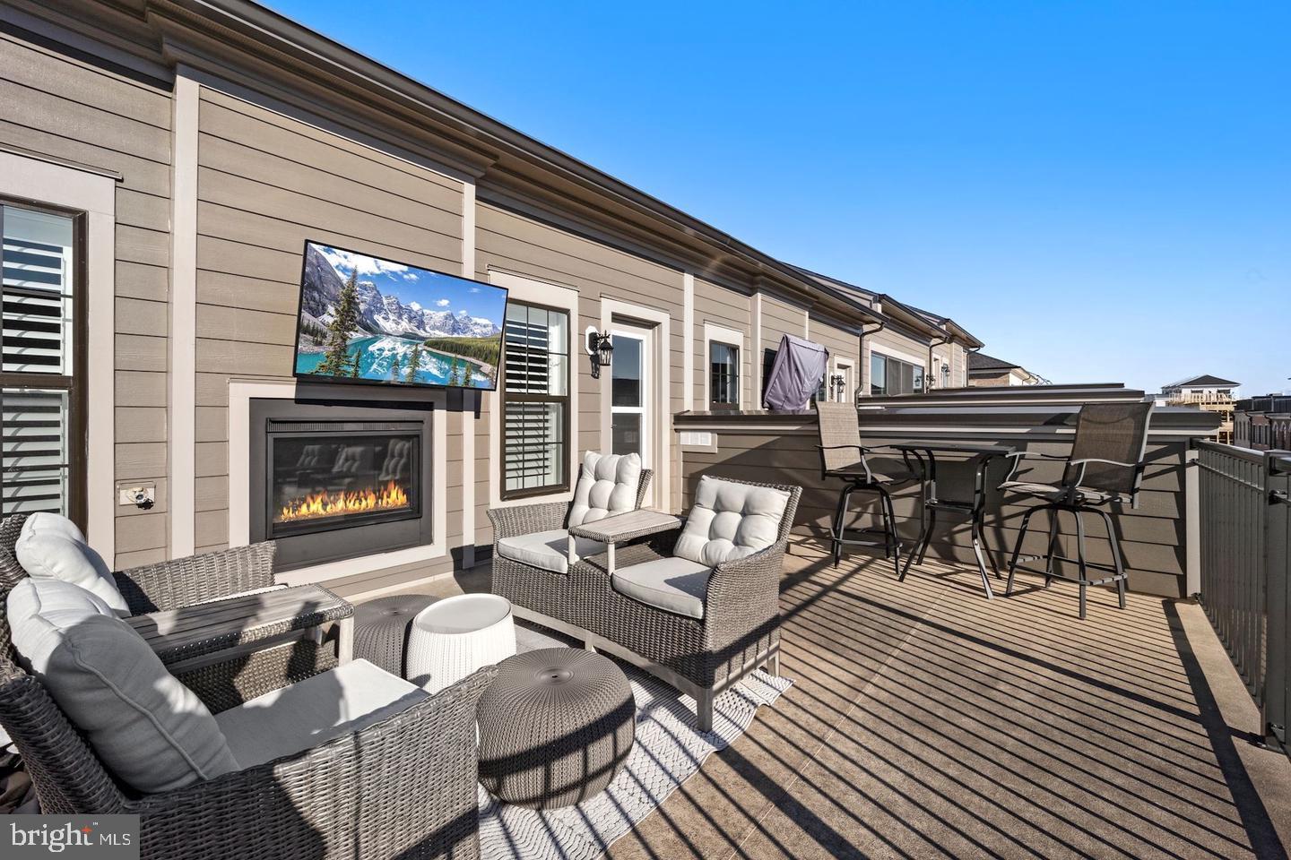 POTOMAC OVERLOOK AT NATIONAL HARBOR - Residential Lease