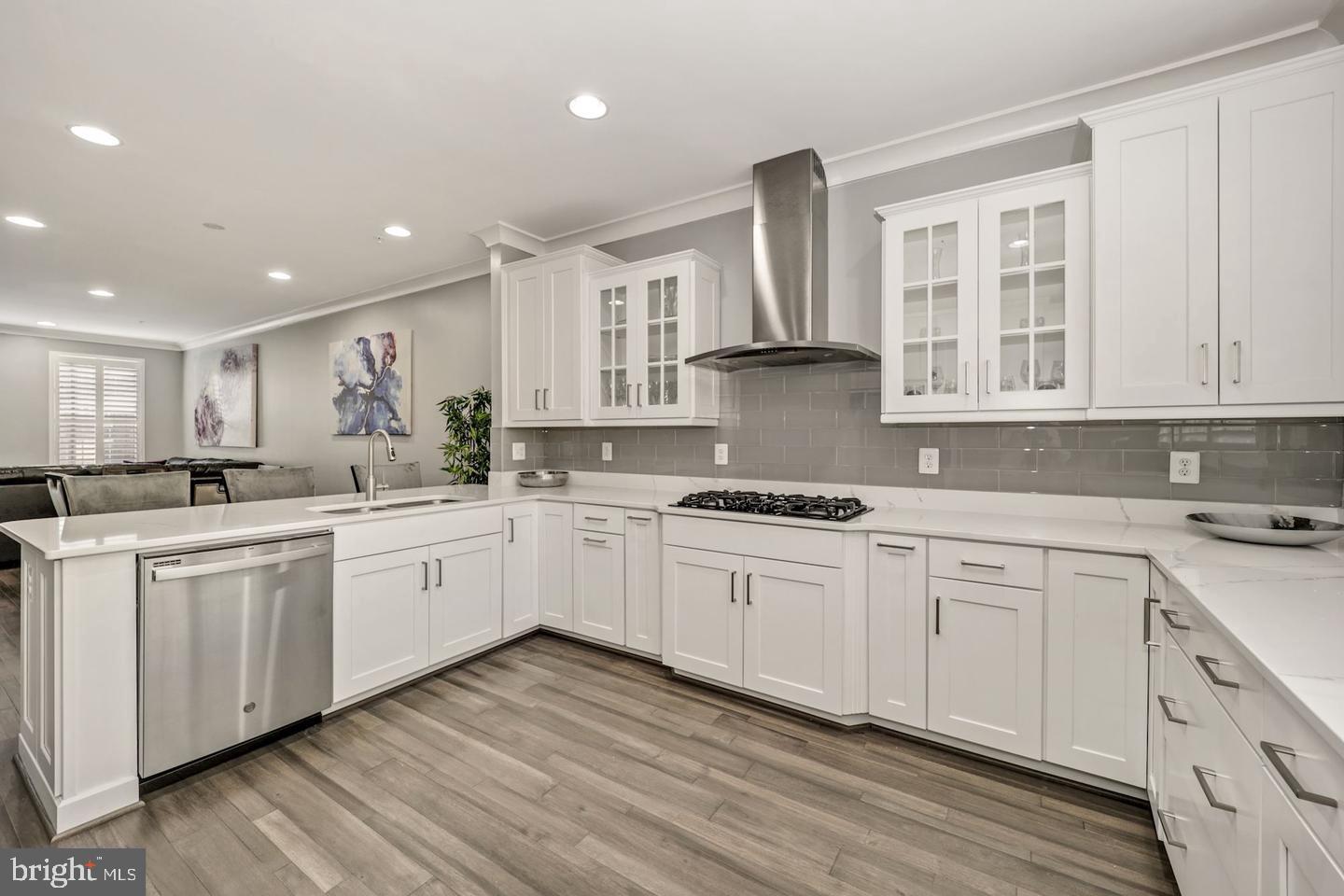 POTOMAC OVERLOOK AT NATIONAL HARBOR - Residential Lease