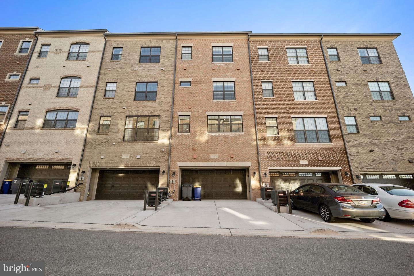 POTOMAC OVERLOOK AT NATIONAL HARBOR - Residential Lease