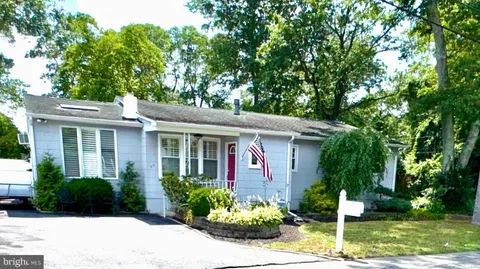 97 Bowline St, Beachwood, NJ MLS: NJOC2035158