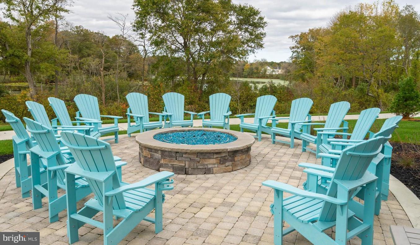 PLANTATION LAKES - Residential