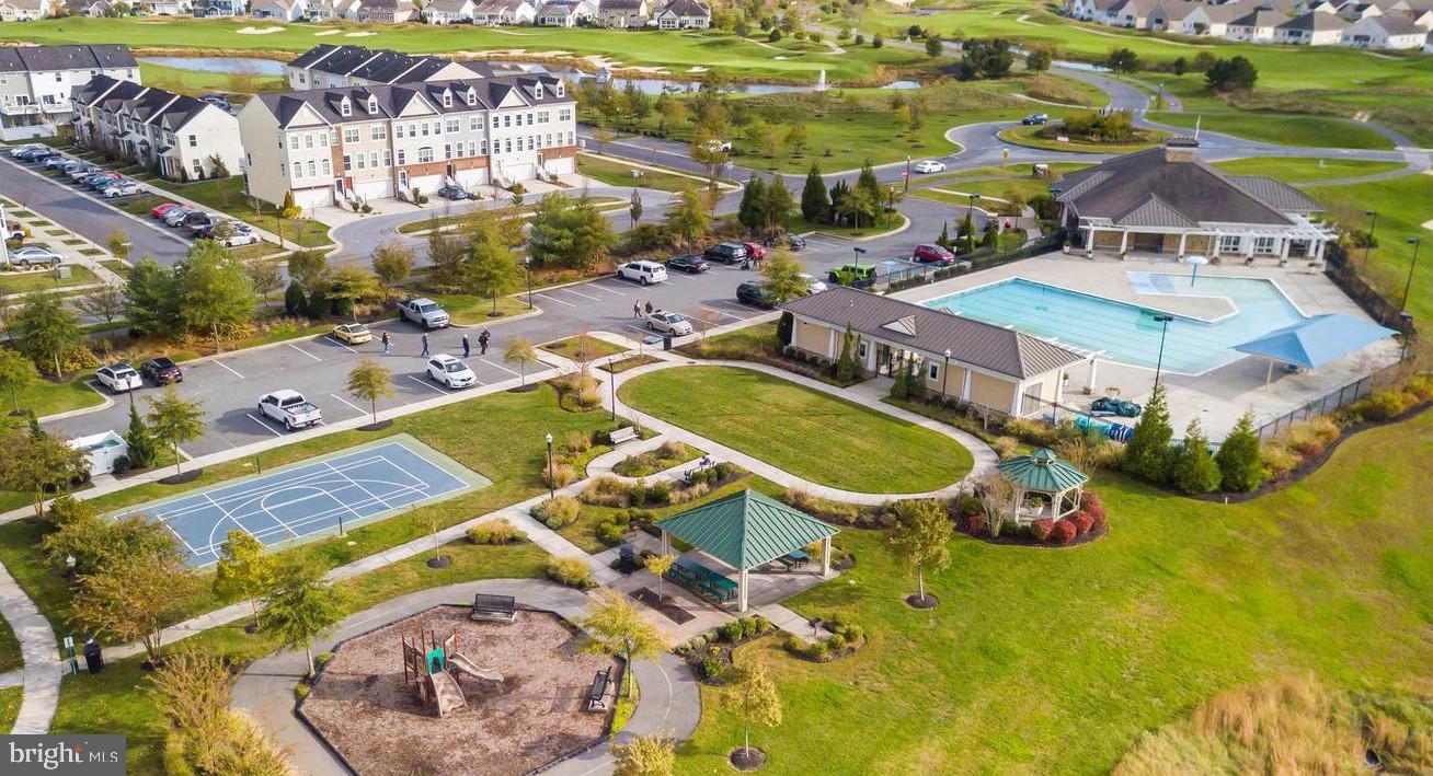 PLANTATION LAKES - Residential