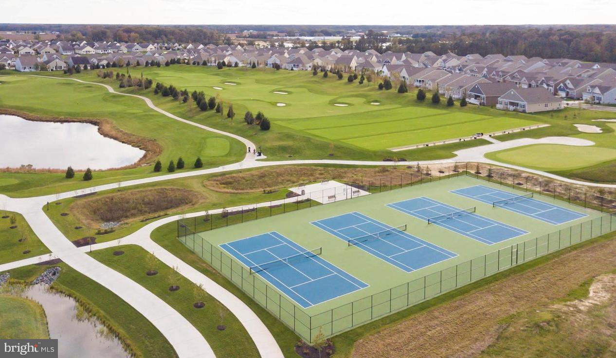 PLANTATION LAKES - Residential