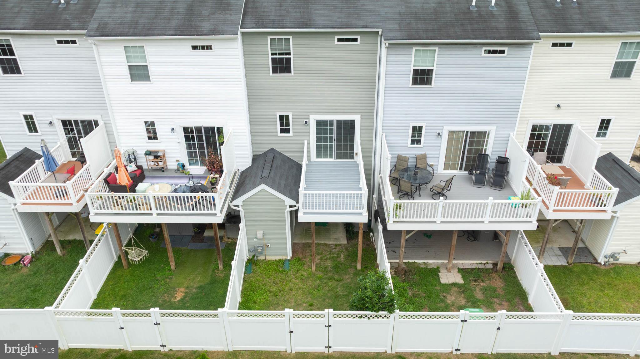 PLANTATION LAKES - Residential