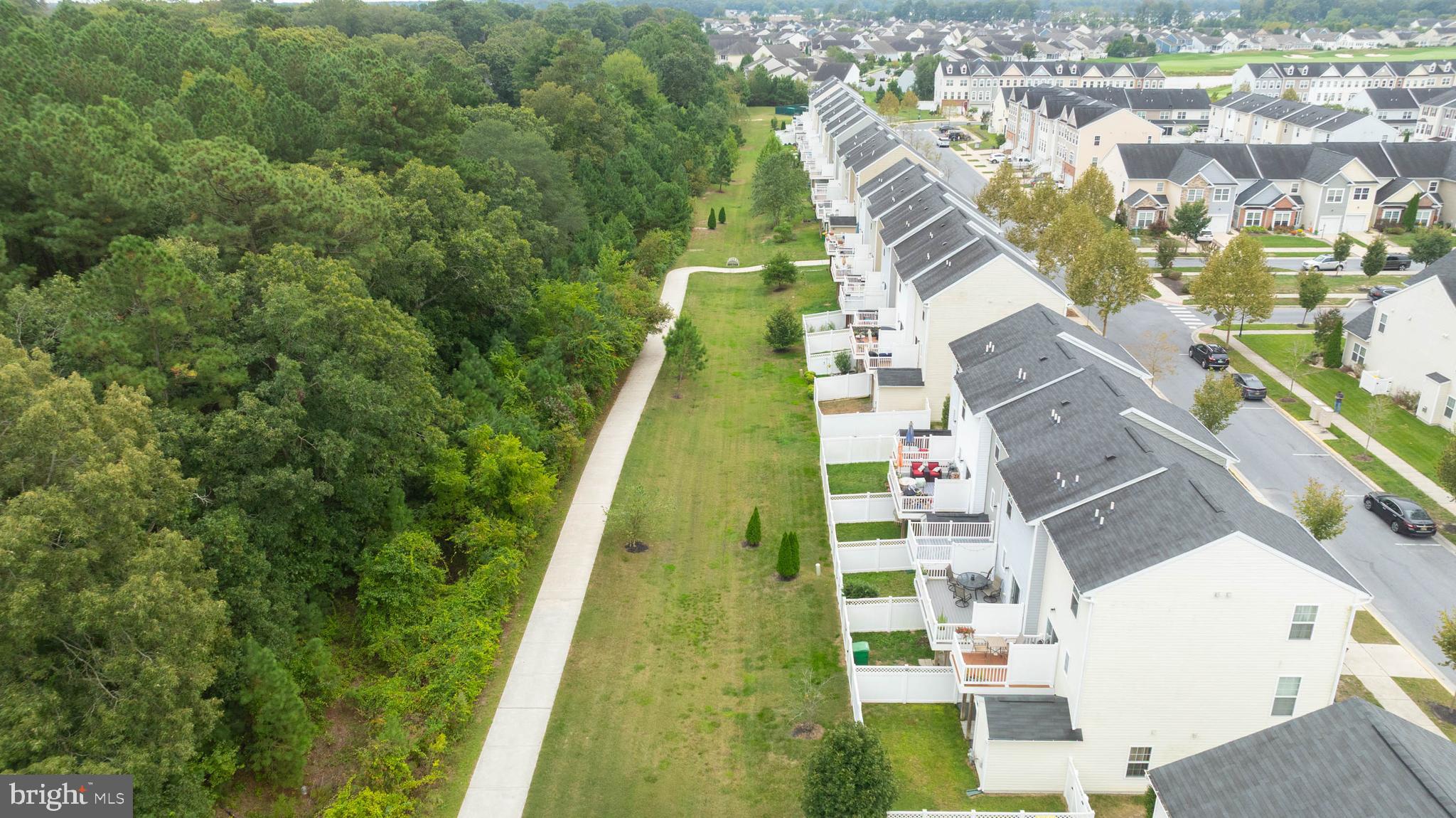 PLANTATION LAKES - Residential