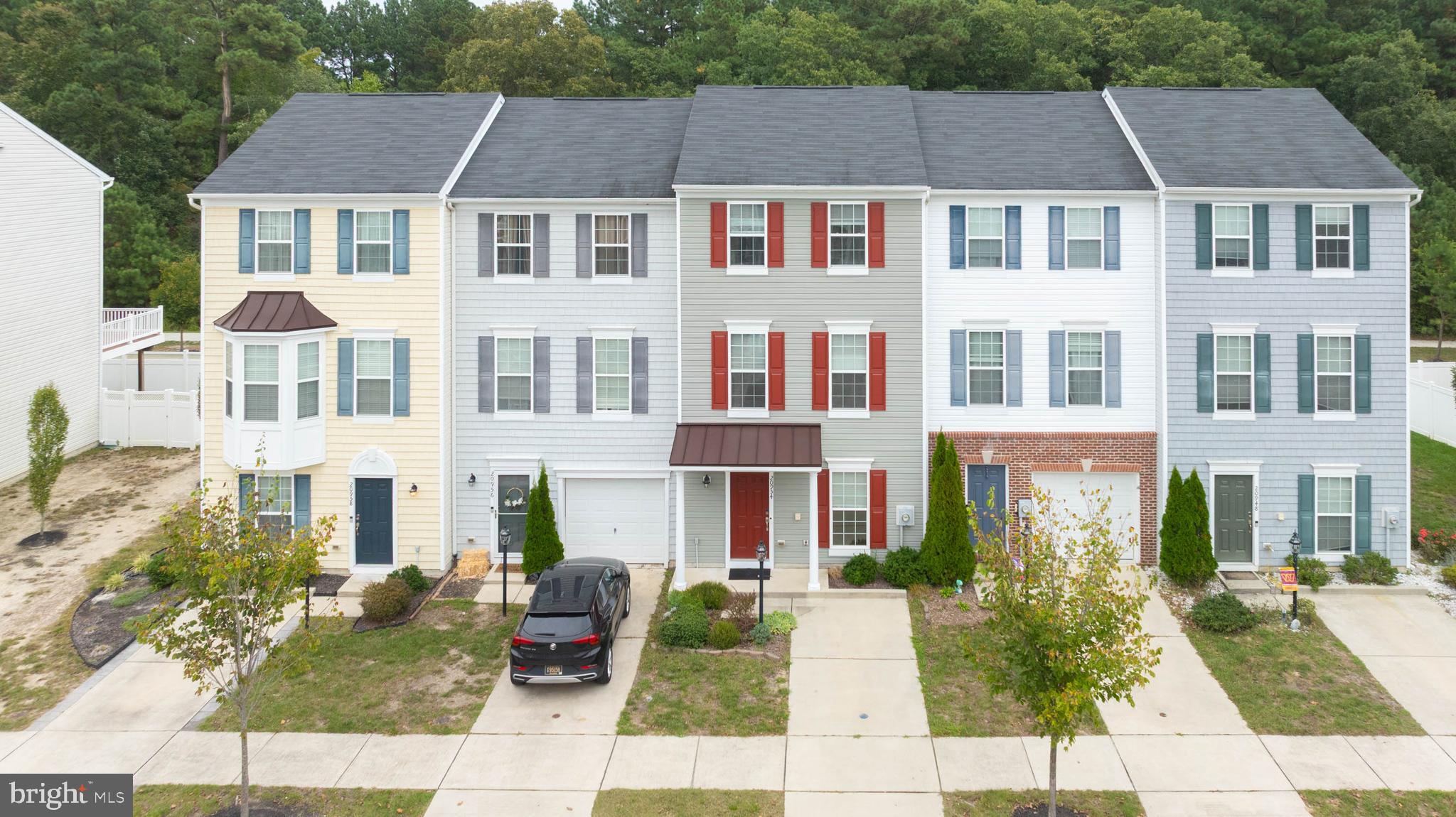 PLANTATION LAKES - Residential