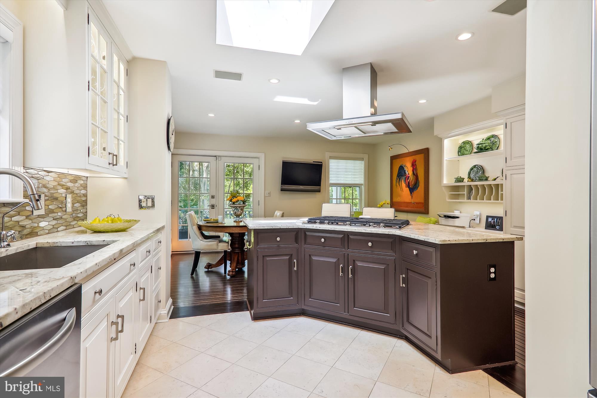 ROLLINGWOOD - Residential