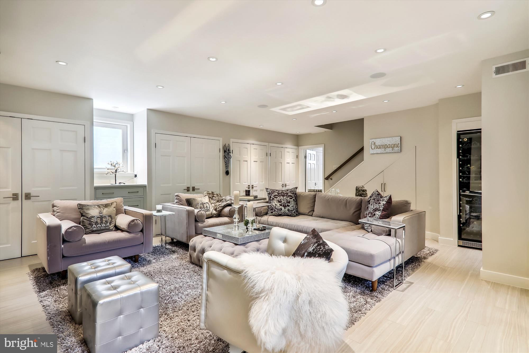 ROLLINGWOOD - Residential