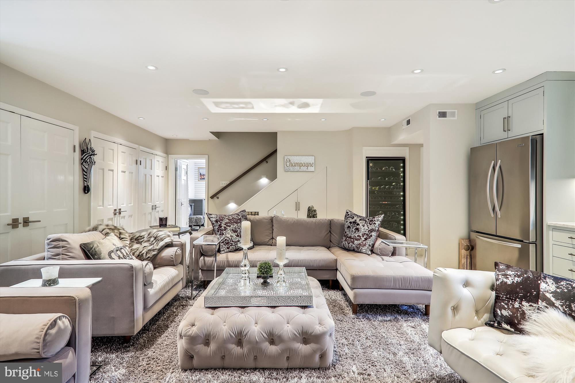 ROLLINGWOOD - Residential