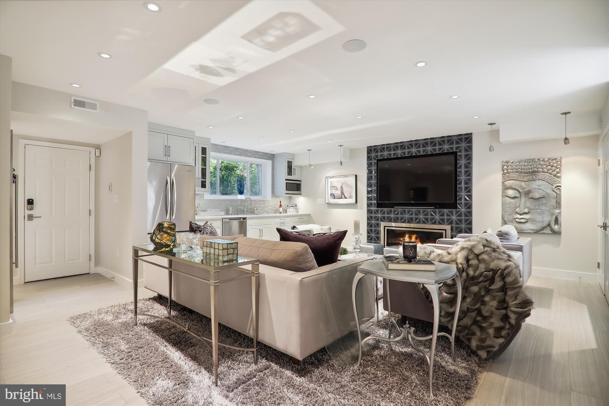 ROLLINGWOOD - Residential