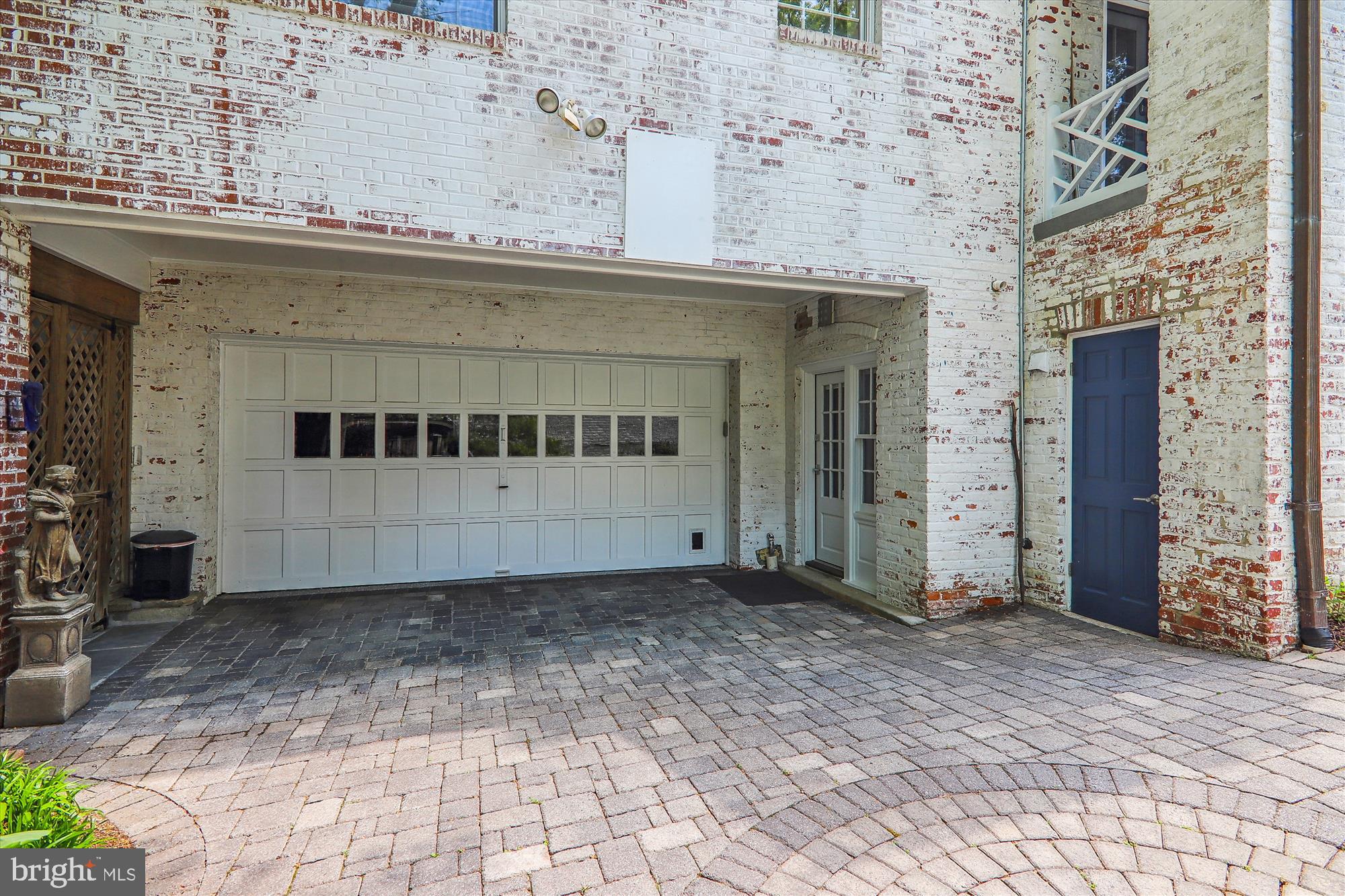 ROLLINGWOOD - Residential