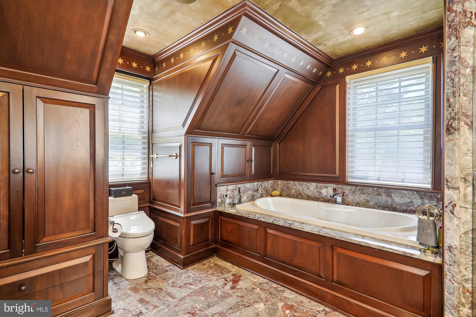 ROLLINGWOOD - Residential